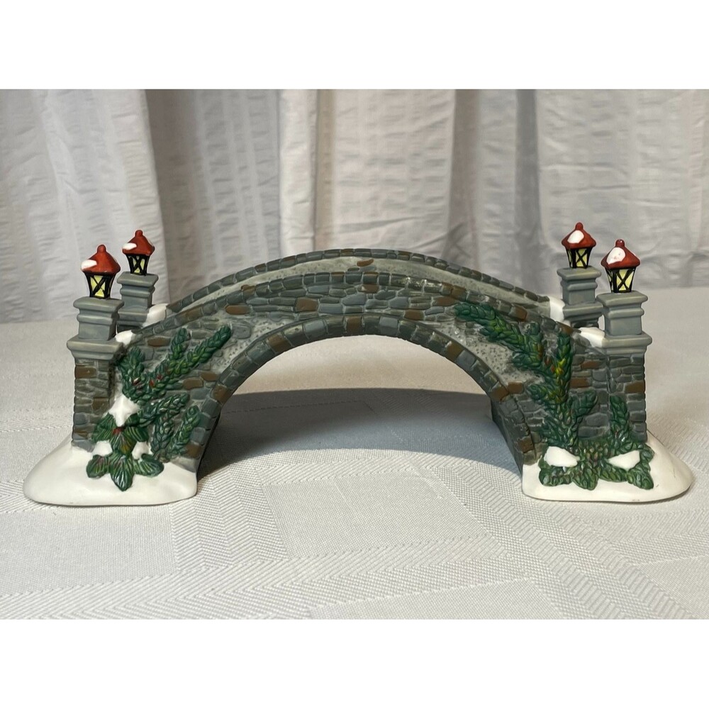 Santa s Workbench 566-2556 Stone Bridge Christmas Village 2001 Porcelain Box